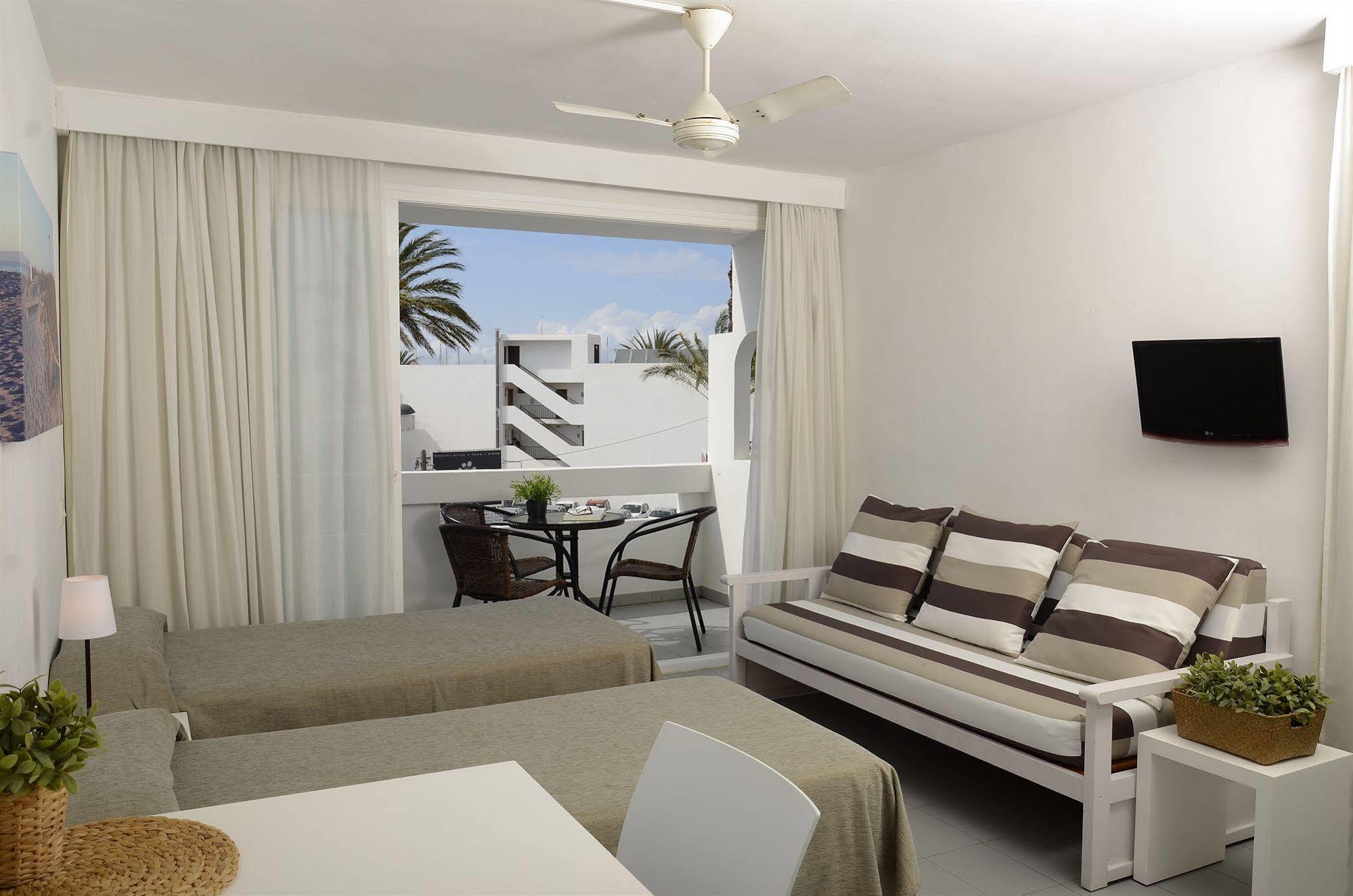 Apartamentos Sabina Playa La Savina  Exterior photo